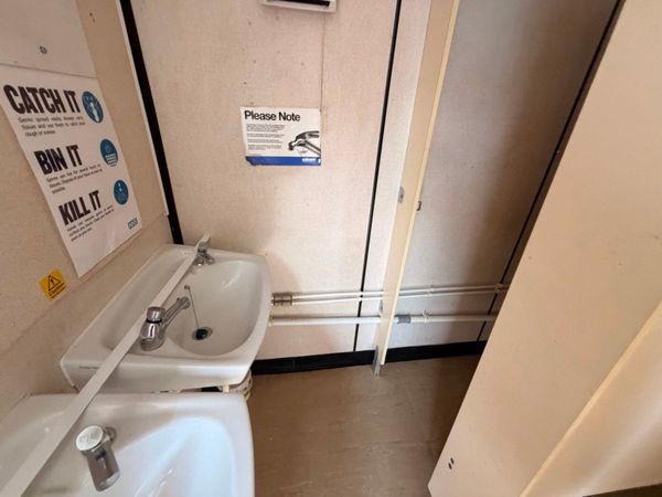 16.5ft x 9ft Male & Female Toilet Block ....3733 398788989