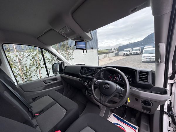 21 Volkswagen Crafter - Medium wheel base 398853100