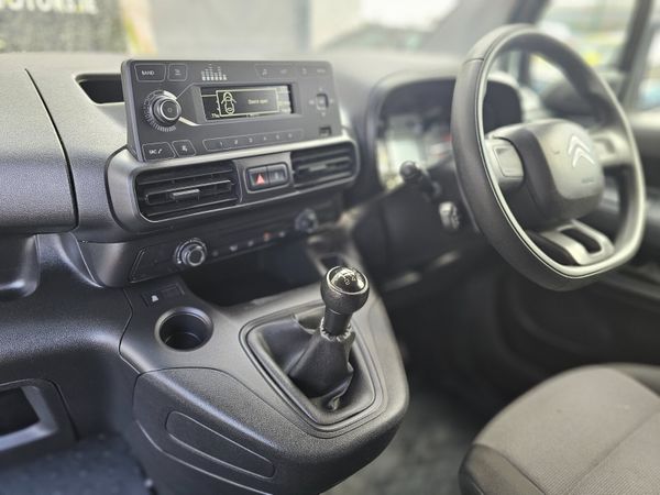 CITROEN BERLINGO // 3 SEATS // 07/27 CVRT 398859387