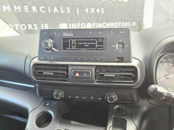CITROEN BERLINGO // 3 SEATS // 07/27 CVRT 398859432