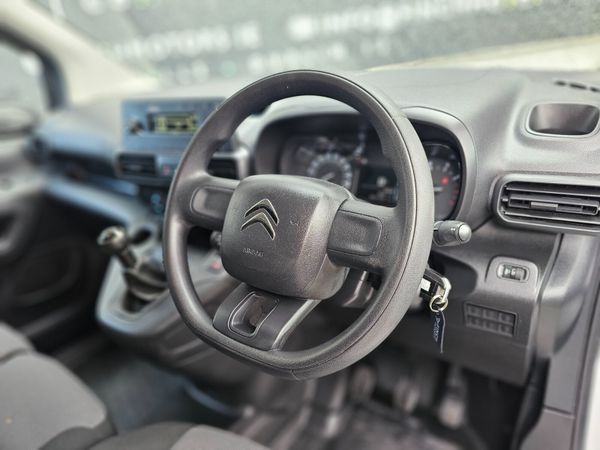 CITROEN BERLINGO // 3 SEATS // 07/27 CVRT 398859436