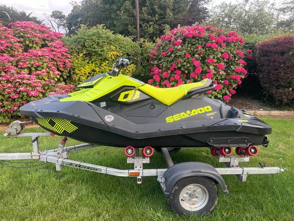 2023 Seadoo Spark Trixx 2 up very low hours 398830173