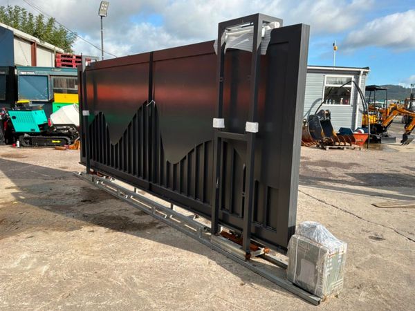 16ft electric / remote sliding entrance gate...... 399050128