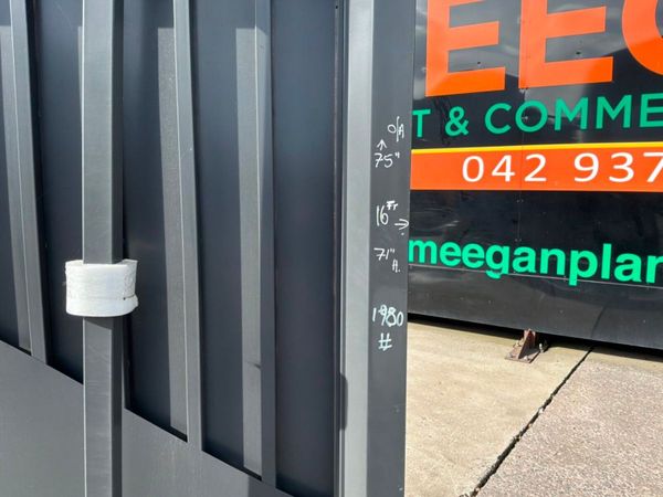 16ft electric / remote sliding entrance gate...... 399050136
