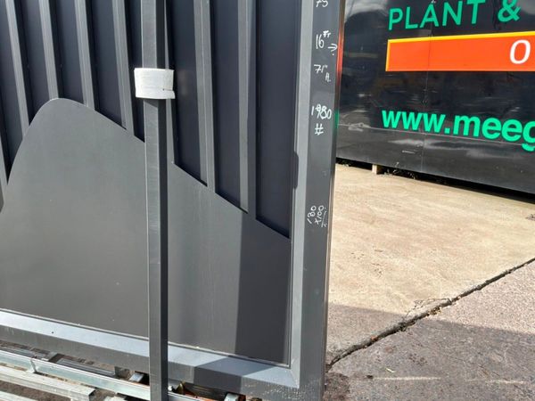 16ft electric / remote sliding entrance gate...... 399050138