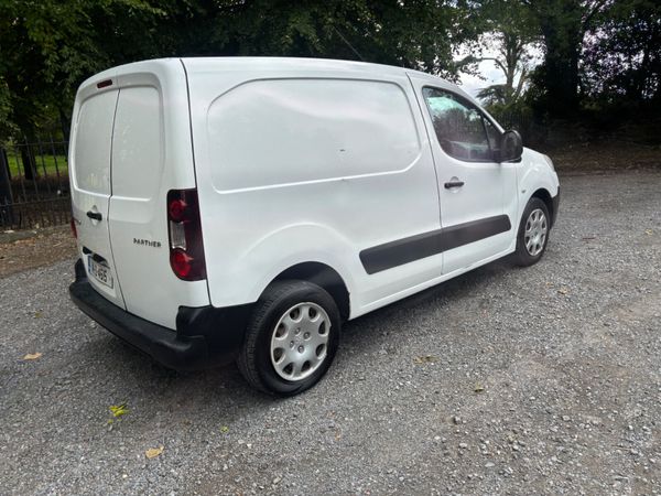 2014 Peugeot Partner, 4 of 16