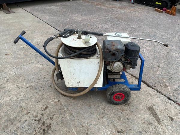 Honda power / pressure  washer....cat pump   835t. 399154963