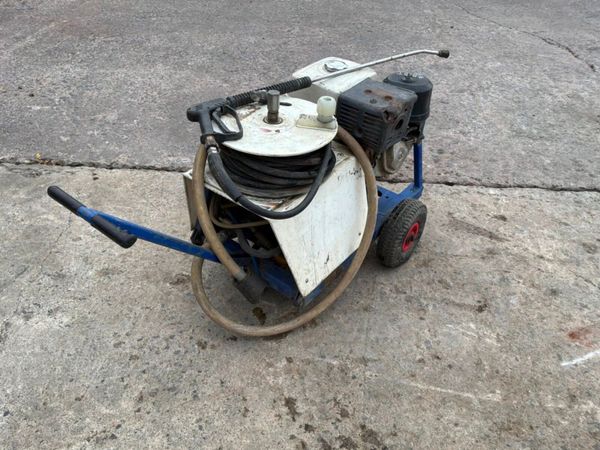 Honda power / pressure  washer....cat pump   835t. 399154964