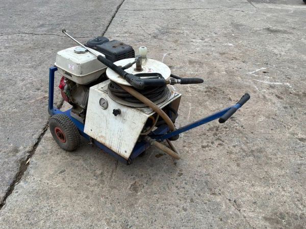 Honda power / pressure  washer....cat pump   835t. 399154966