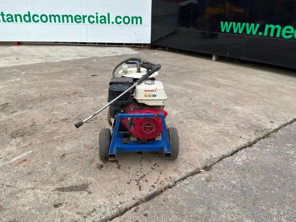 Honda power / pressure  washer....cat pump   835t. 399154971