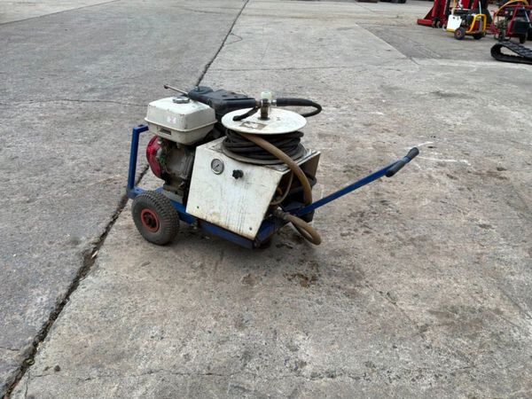 Honda power / pressure  washer....cat pump   835t. 399154974