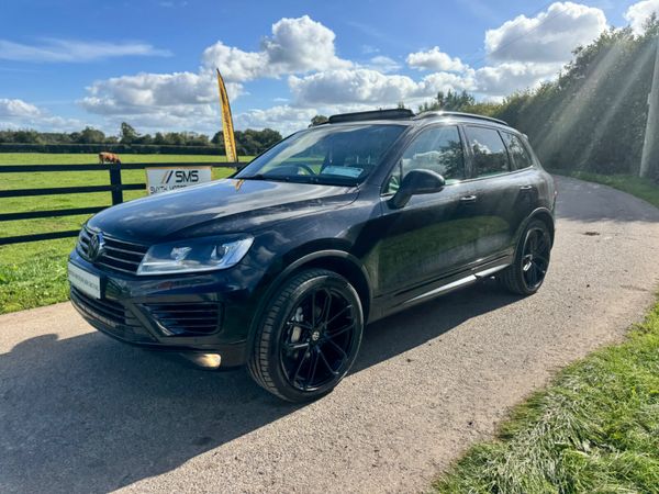 151 Volkswagen Touareg R-Line Commercial***** 399116561