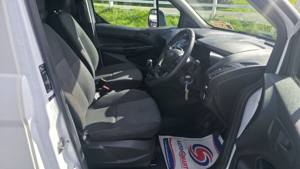 Ford Transit 2018 399288355