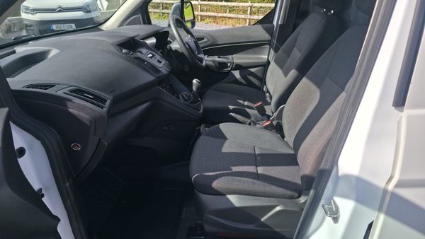 Ford Transit 2018 399288323