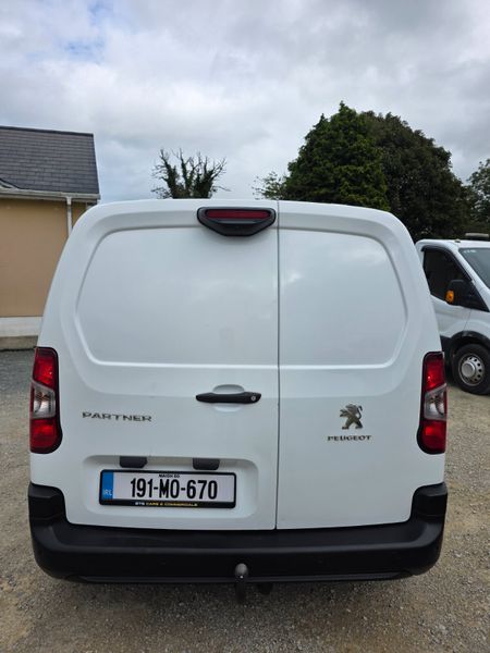 Peugeot Partner 2019 399204496