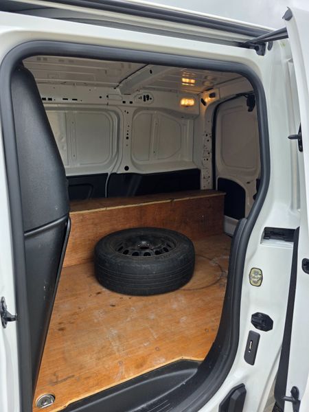 Peugeot Partner 2019 399204513