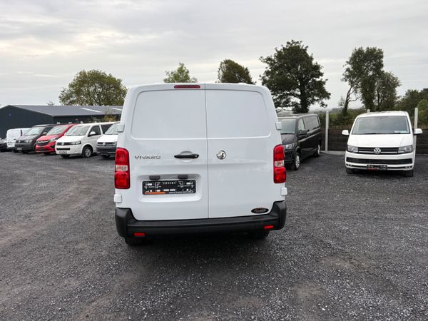 Vauxhall Vivaro 399232745