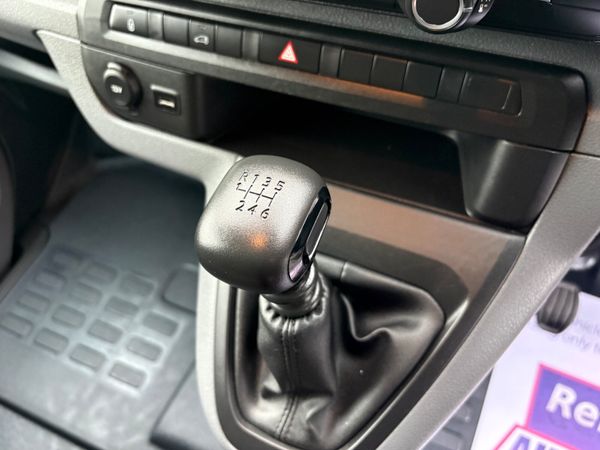 Vauxhall Vivaro 399232759