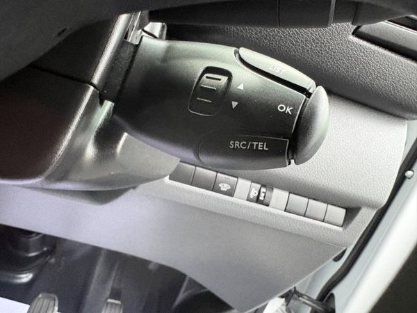 Vauxhall Vivaro 399232764
