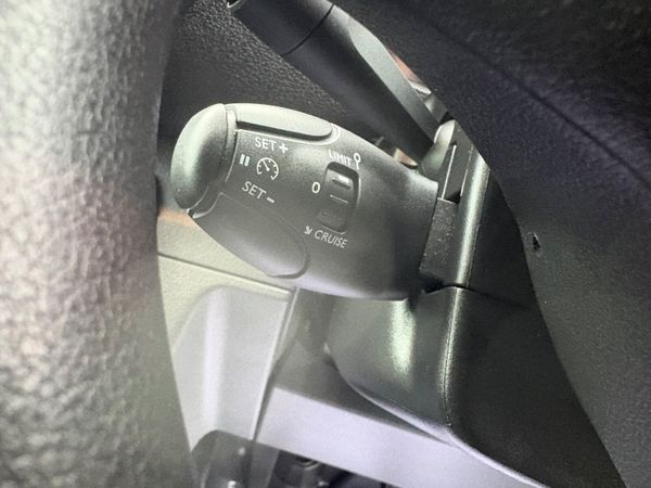 Vauxhall Vivaro 399232765