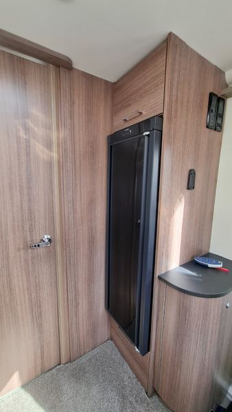 Bailey Unicorn Carbera Black Edition End Bedroom 399307989