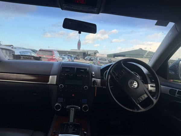 08 Volkswagen Touareg Spotless****** 399319233