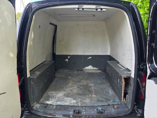 2013 Volkswagen Caddy 1.6 TDI 75HP – CVRT 07/27 399475281