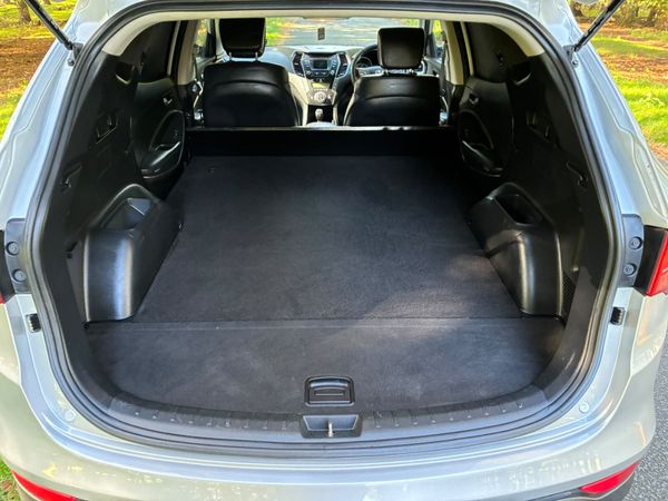 Hyundai Santa Fe 2015 Commercial 399494682
