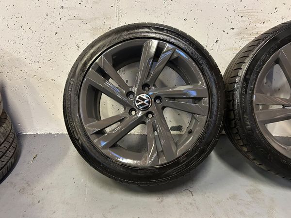 Volkswagen Golf R-Line Alloys 17” 399404189