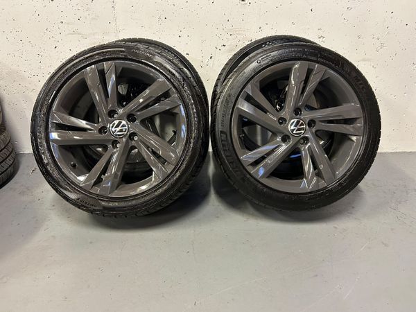 Volkswagen Golf R-Line Alloys 17” 399404195