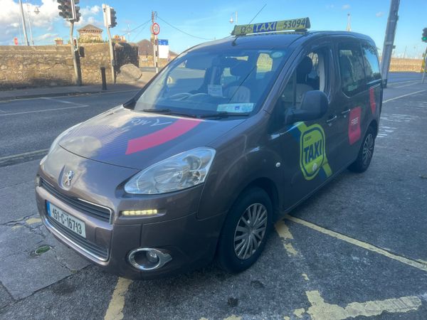 2015 Peugeot partner auto NCT tax and plate 399437374