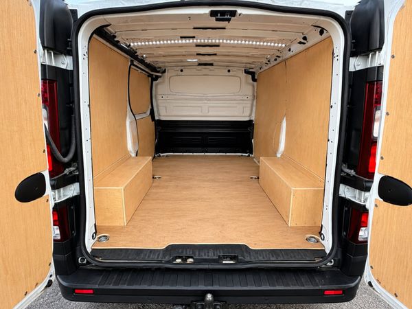 192 NISSAN NV300 SWB 1.6 - NEW CVRT - 1 OWNER 399509962