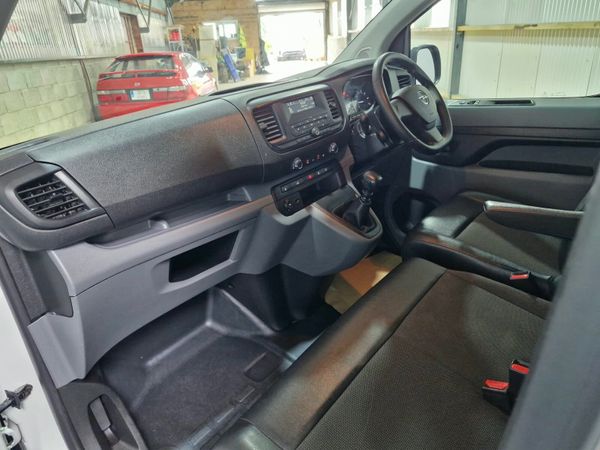 2022 Opel Vivaro LWB 1.5 100 Bhp Twin Doors 399861738