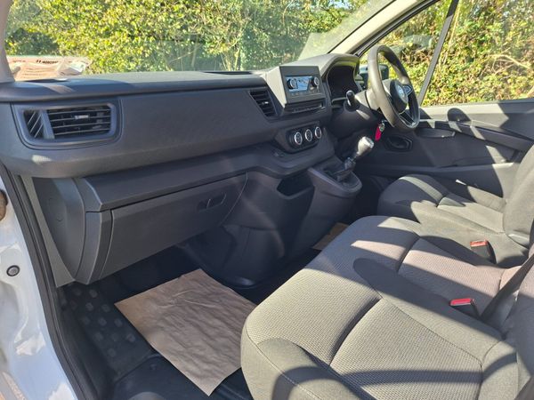 Nissan Primastar 221 LWB 2.0L...New Model 399942605