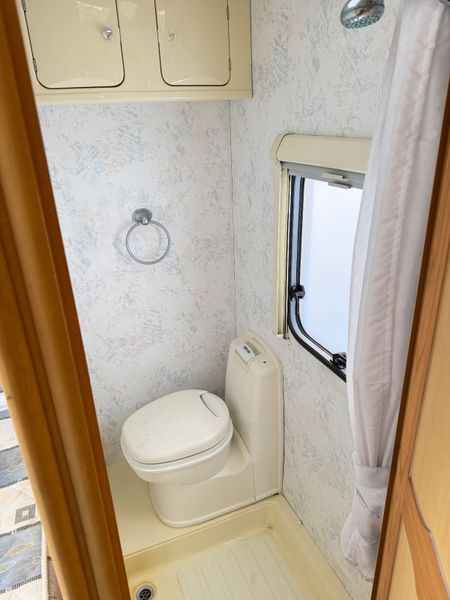 ✨COMPASS MAGNUM 4 BERTH FIXED BED✨ 399985363