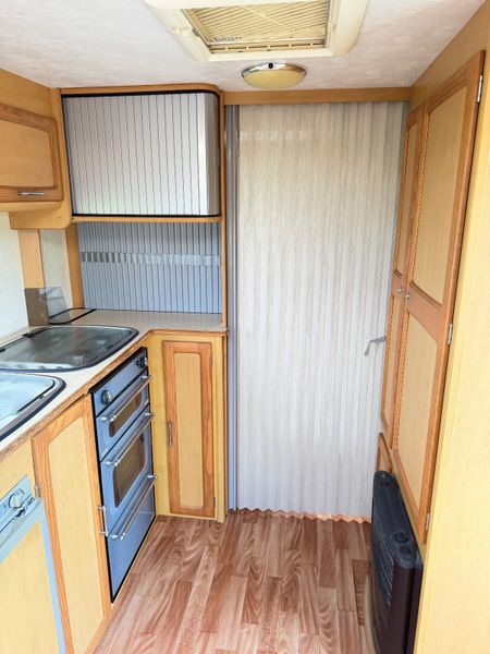 ✨COMPASS MAGNUM 4 BERTH FIXED BED✨ 399985364
