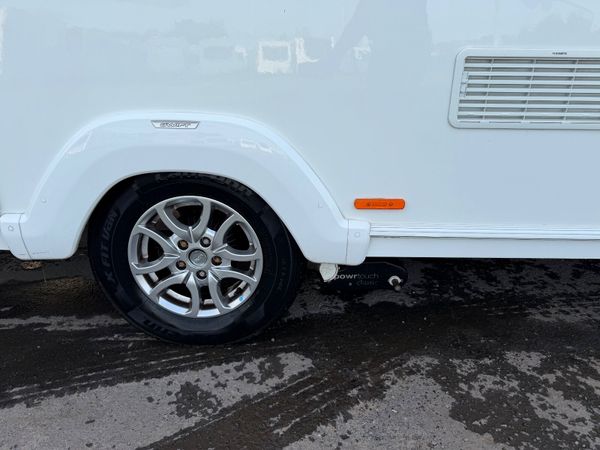 ✨STUNNING SWIFT SPRITE 4 BERTH REAR ISLAND BED✨ 399985397