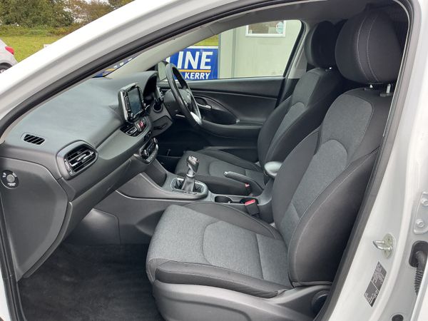 2022 HYUNDAI i30 1.6 DIESEL 2 SEATER VAN SPOTLESS 399901783