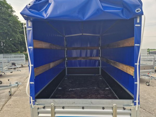 10x5 Trailer with cover 303853185