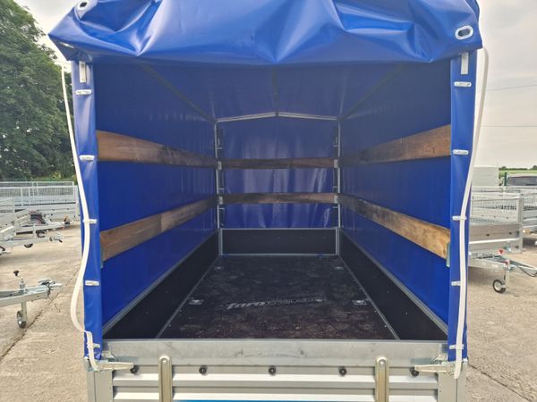 10x5 Trailer with cover 303853187