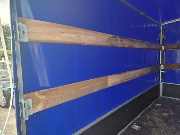 10x5 Trailer with cover 303853188