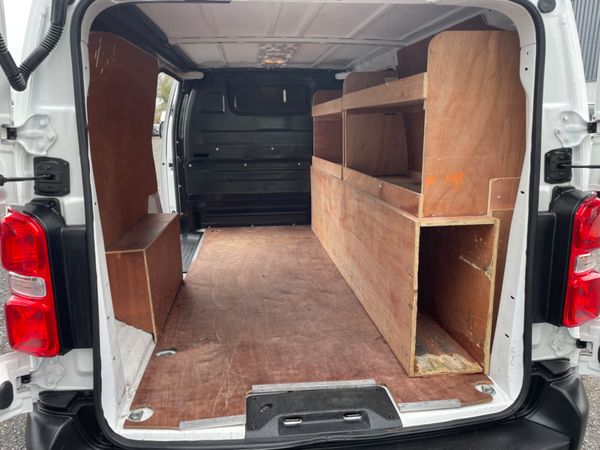 Opel Vivaro 304460505