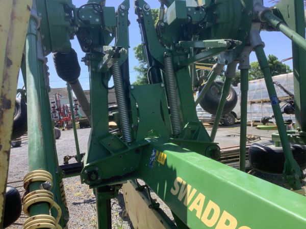 2019 Krone TC 880 rake. 306276296