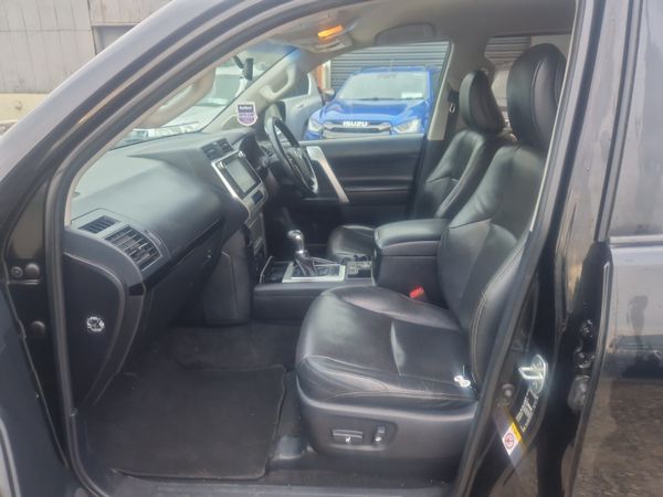 Toyota Land Cruiser Business Class 306472862