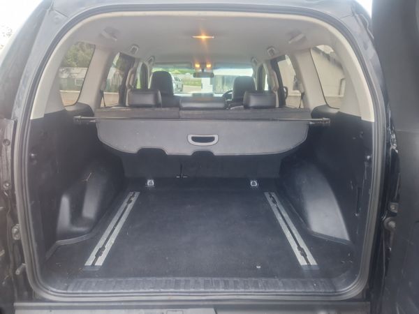 Toyota Land Cruiser Business Class 306472866