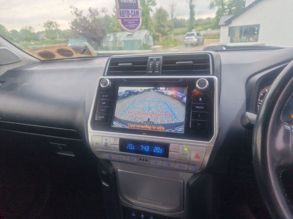 Toyota Land Cruiser Business Class 306472872