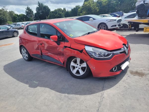 2015 Renault Clio *For Parts* 310575192