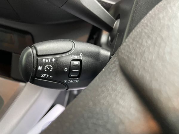 Opel Vivaro 316532377