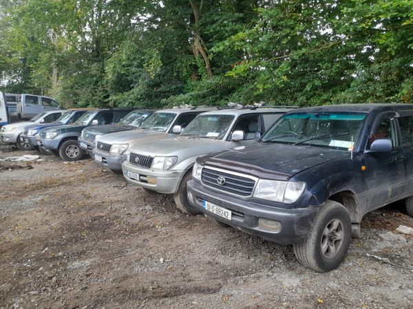 Toyota landcruiser 96 to 03 breaking for parts 317560550