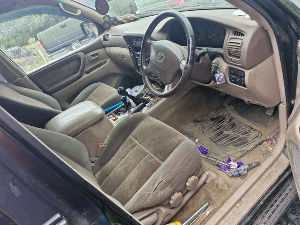 Toyota landcruiser amazon breaking for parts 318619457